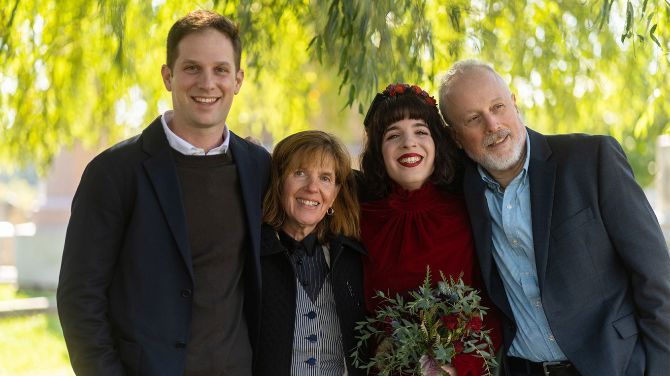 
					Evan Gershkovich with his mother Ella Milman, his sister Danielle Gershkovich and father Mikhail Gershkovich (L to R).					 					Courtesy photo				